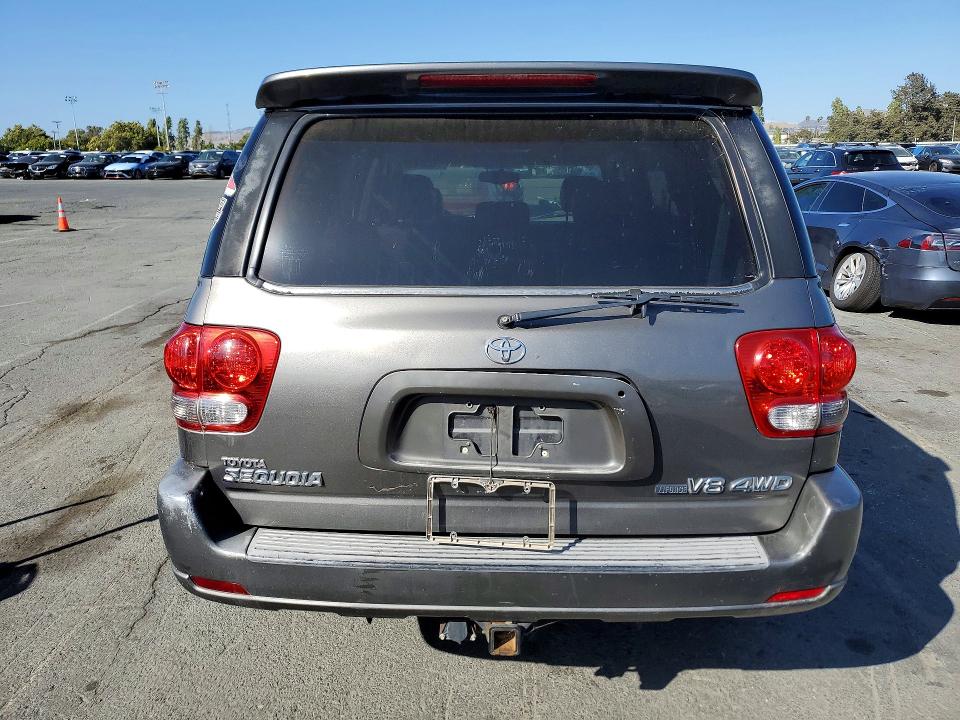 2005 Toyota Sequoia VIN 5TDBT48A85S240826 COPART salvage auction — MINOR DENT/SCRATCHES, Ca - Dis/Dlr/Exp App For Dup Clean, sold $925 on 2026-07-17 (photo 6)