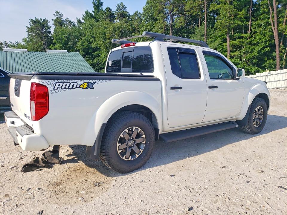 2018 Nissan Navara (frontier) VIN 1N6AD0EV4JN758003 COPART salvage auction — MINOR DENT/SCRATCHES, Salvage Title, sold $10,100 on 2026-07-22 (photo 3)