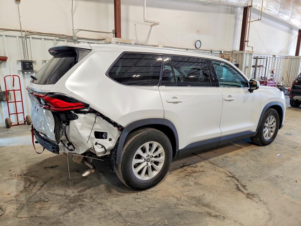 2024 Toyota Highlander VIN 5TDAAAB51RS047810 COPART salvage auction — REAR END, Wi - Cert Of Title-Claim Paid, sold $25,250 on 2026-07-22 (photo 3)
