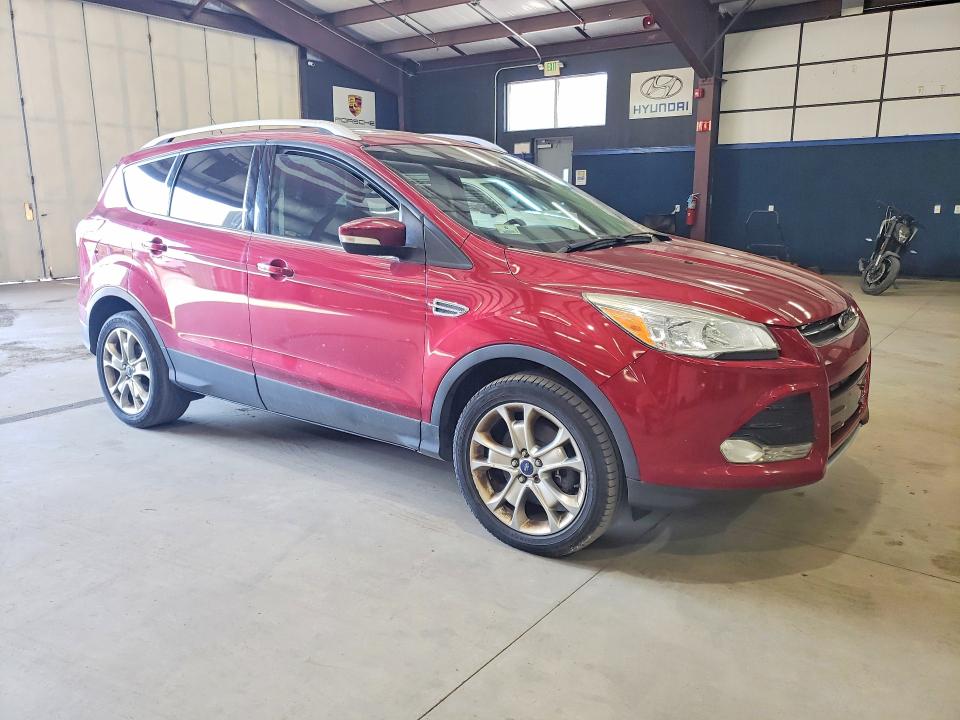 2014 Ford Escape VIN 1FMCU9J99EUE31466 COPART salvage auction — MINOR DENT/SCRATCHES, Salvage Title, sold $1,450 on 2026-07-24 (photo 4)