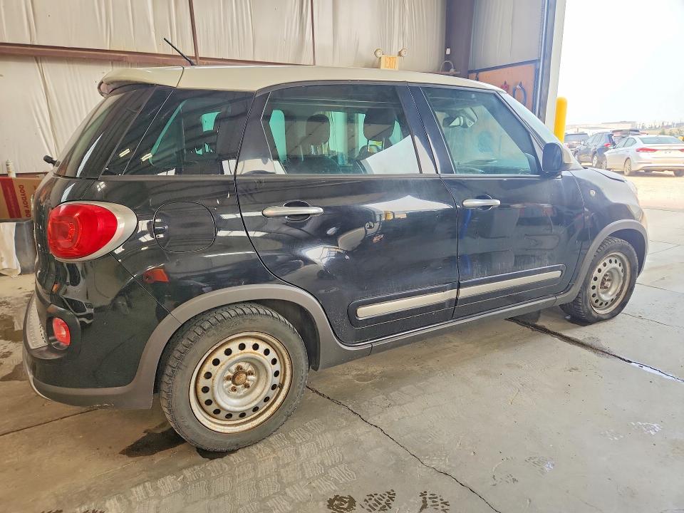 2014 Fiat 500 VIN ZFBCFADH5EZ025483 COPART salvage auction — REAR END, Ab - Bos - Salvage, sold $1,400 on 2026-08-06 (photo 3)