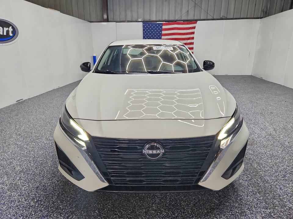 2025 Nissan Altima VIN 1N4BL4DV9SN317980 COPART salvage auction — REAR END, FL - CERTIFICATE OF TITLE, sold $11,200 on 2026-07-27 (photo 5)