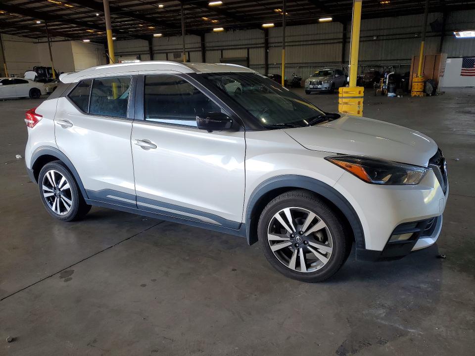 2020 Nissan Kicks VIN 3N1CP5DV3LL543302 COPART salvage auction — SIDE, Fl - Certificate Of Title, sold $2,600 on 2026-08-03 (photo 4)