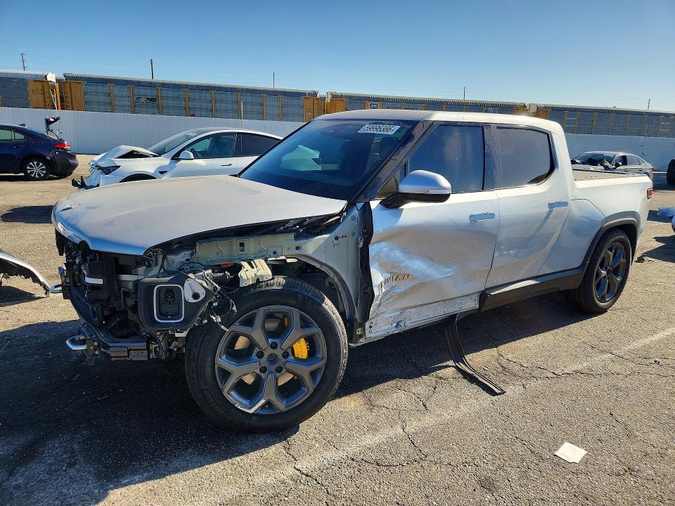 2022 Rivian R1t VIN 7FCTGAAL8NN006771 COPART salvage auction — FRONT END, CA - SALVAGE CERTIFICATE, sold $2,200 on 2026-07-21 (photo 1)