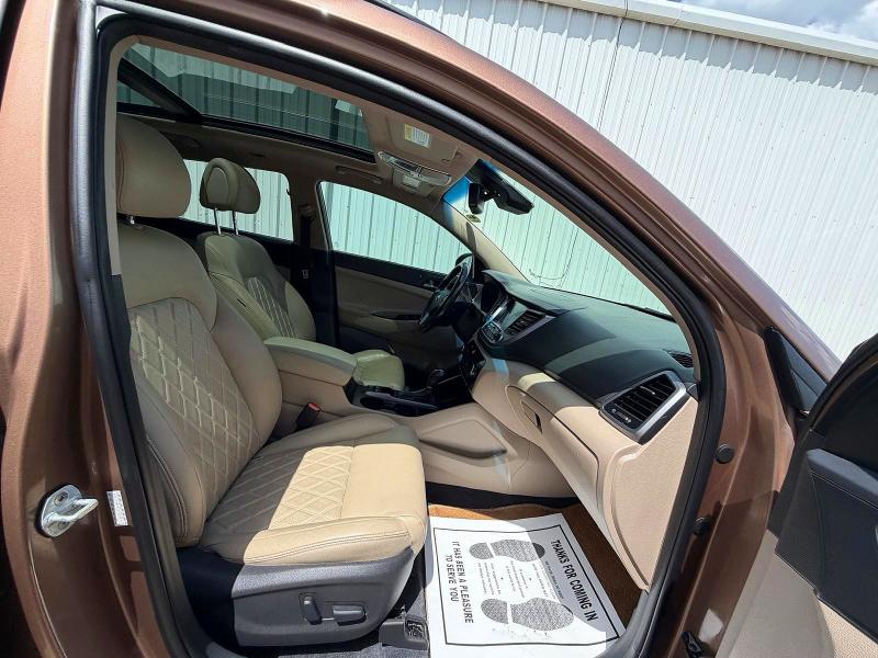 2016 Hyundai Tucson VIN KM8J33A29GU142357 COPART salvage auction — MINOR DENT/SCRATCHES, TX - CERTIFICATE OF TITLE (P), sold $3,000 on 2026-07-27 (photo 5)