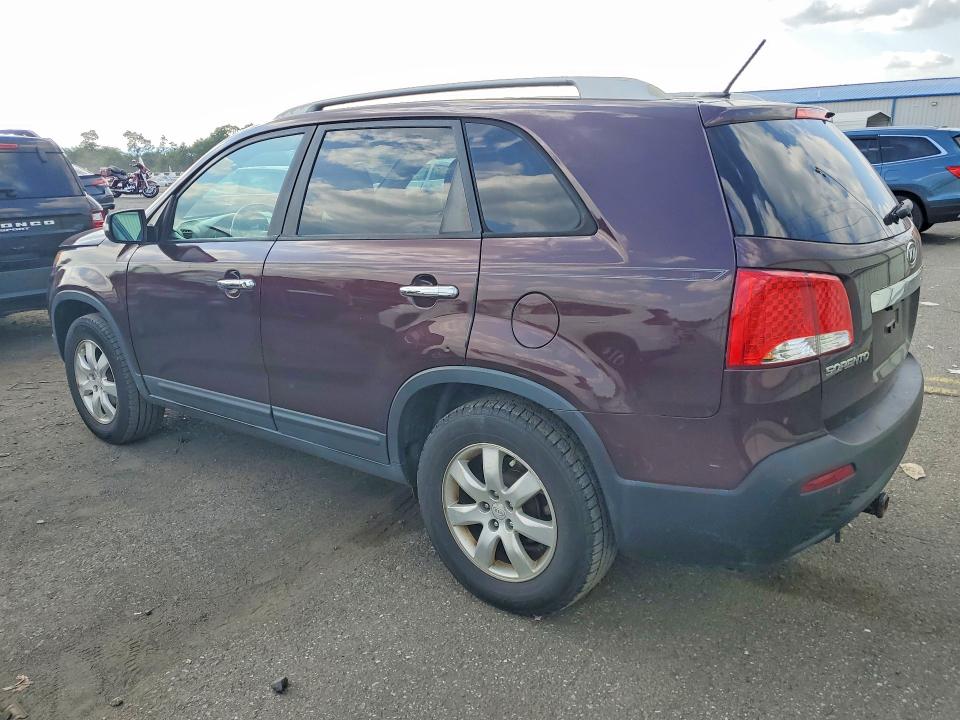 2011 Kia Sorento VIN 5XYKT3A15BG164902 COPART salvage auction — REAR END, Pa - Cert Of Title, sold $2,850 on 2026-07-31 (photo 2)