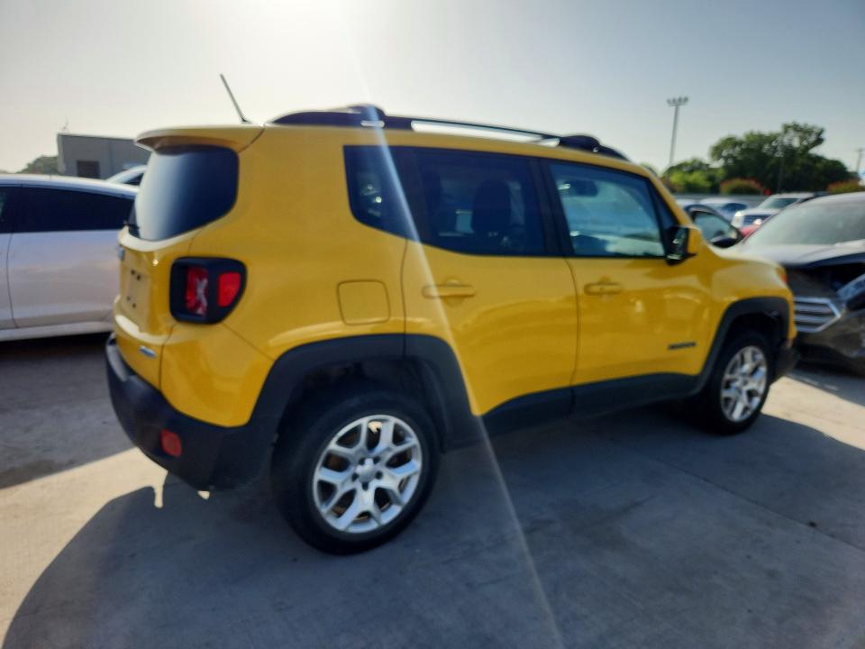 2015 Jeep Renegade VIN ZACCJBBT5FPC33128 COPART salvage auction — FRONT END, Tx - Salvage Vehicle Title, sold $1,450 on 2026-07-27 (photo 3)