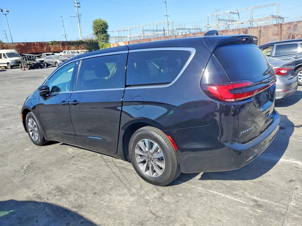 2024 Chrysler Pacifica VIN 2C4RC1S74RR150033 COPART salvage auction — SIDE, Ca - Salvage Certificate, sold $7,200 on 2026-08-21 (photo 2)