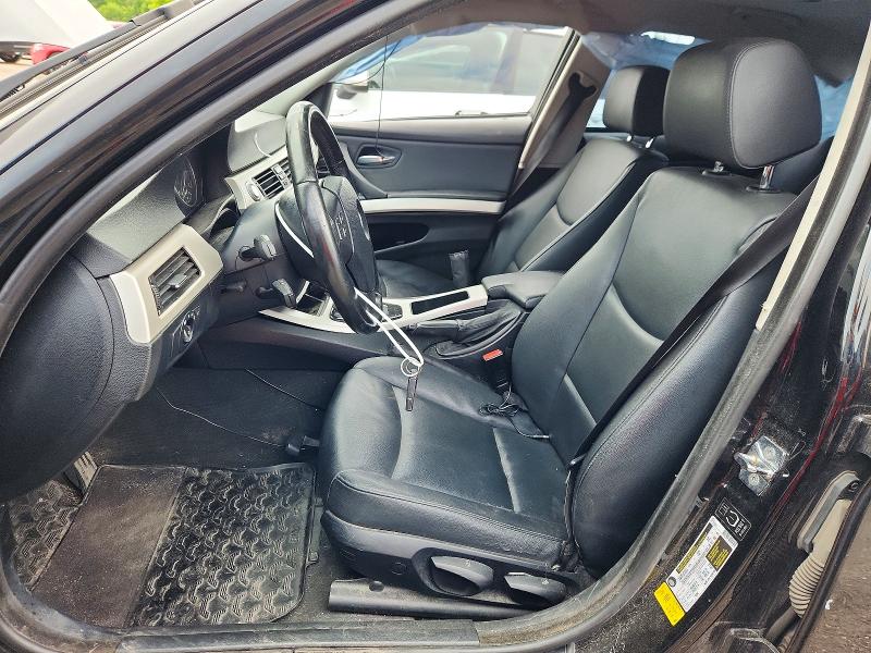 2009 BMW 3 series VIN WBAPG73599A401013 COPART salvage auction — SIDE, ON - PERMIT IRREPAIRABLE, sold $400 on 2026-07-28 (photo 7)