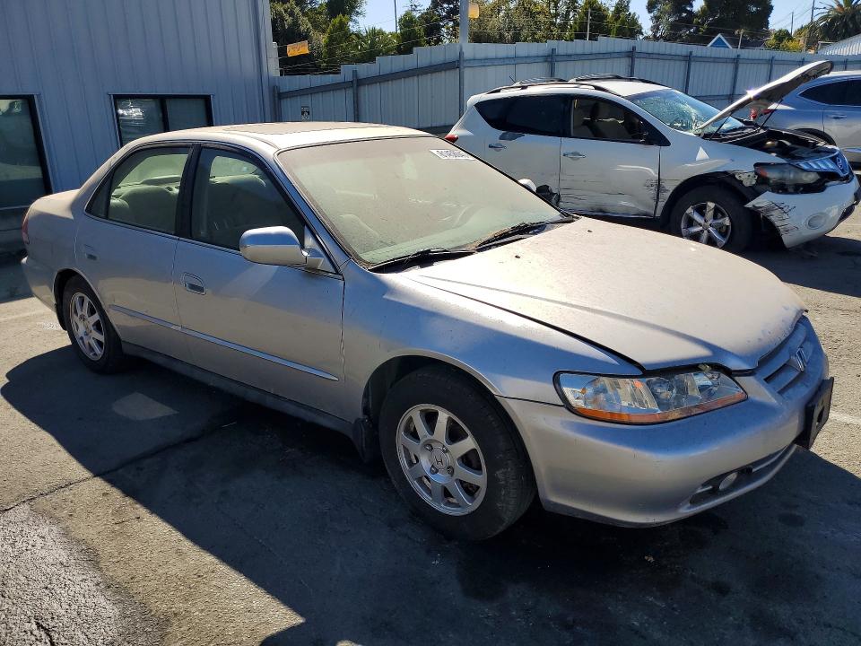 2002 Honda Accord VIN JHMCG66852C028580 COPART salvage auction — MINOR DENT/SCRATCHES, CA - DLR/DIS/EXP ONLY SALVAGE TITLE, sold $400 on 2026-07-17 (photo 4)