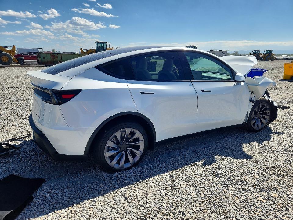 2026 Tesla Model y VIN 7SAYGDEE8TF576695 COPART salvage auction — FRONT END, Co - Public - Salvage Title, sold $22,400 on 2026-08-04 (photo 3)