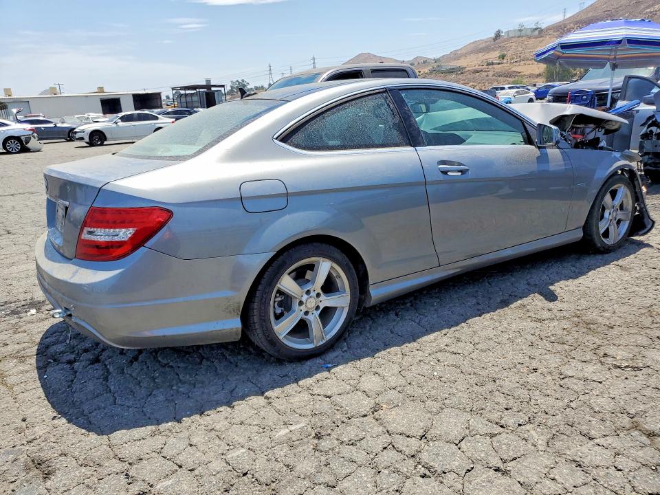 2012 Mercedes-benz C-klasse VIN WDDGJ4HBXCF801034 COPART salvage auction — FRONT END, CA - SALVAGE CERTIFICATE, sold $425 on 2026-07-27 (photo 3)