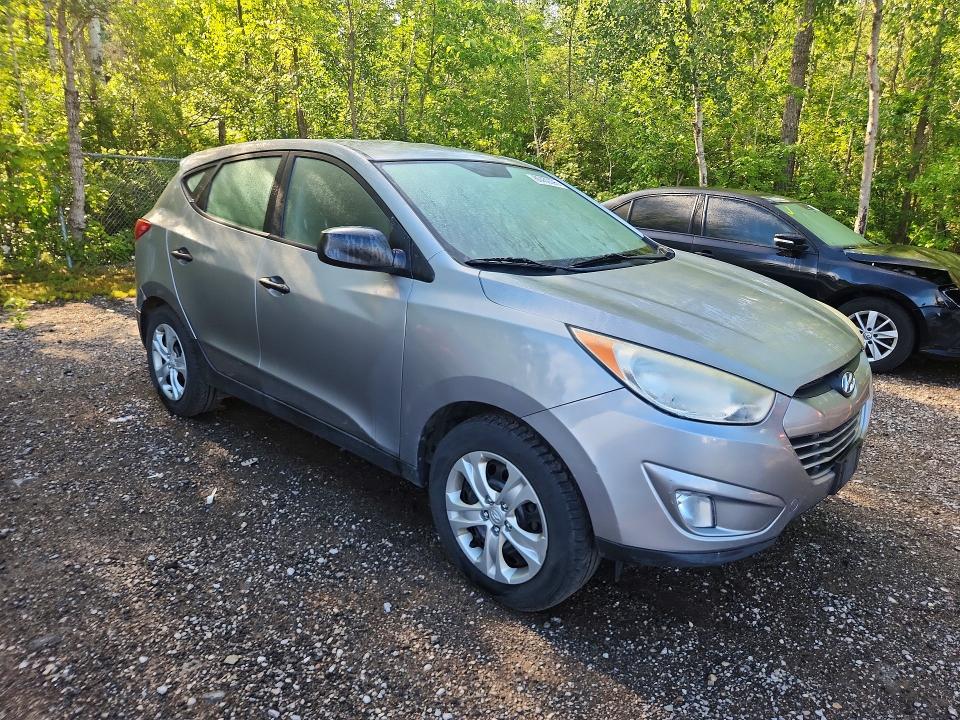2011 Hyundai Tucson VIN KM8JT3AC9BU194959 COPART salvage auction — SIDE, ON - PERMIT NO BRAND - UNFIT, sold $1,150 on 2026-07-23 (photo 4)