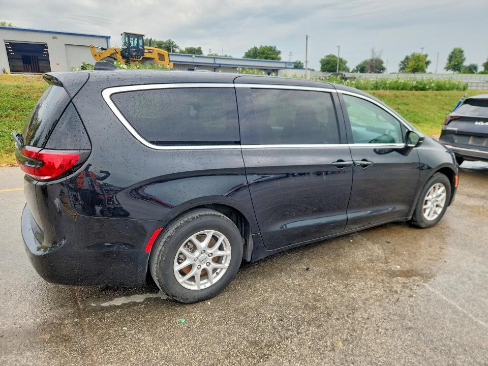 2023 Chrysler Pacifica VIN 2C4RC1BG5PR615819 COPART salvage auction — FRONT END, Mo - Certificate Of Title (P), sold $175 on 2026-07-30 (photo 3)