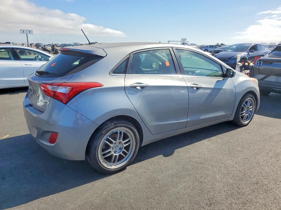 2014 Hyundai Elantra VIN KMHD35LH6EU193922 COPART salvage auction — VANDALISM, Ca - Dis/Dlr/Exp Only Clean Title, sold $1,000 on 2026-07-27 (photo 3)