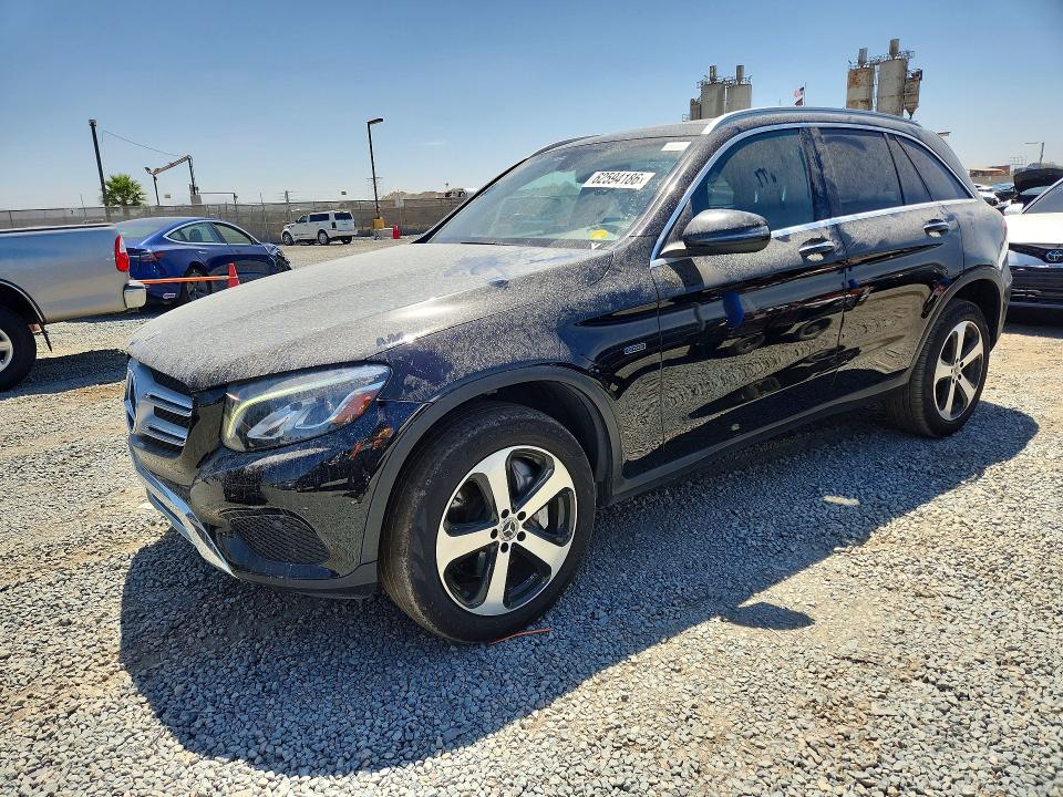 2019 Mercedes-benz Glc VIN WDC0G5EB4KF563338 COPART salvage auction — MINOR DENT/SCRATCHES, Ca - Dis/Dlr/Exp Only Clean Title (P), sold $9,700 on 2026-08-03 (photo 1)
