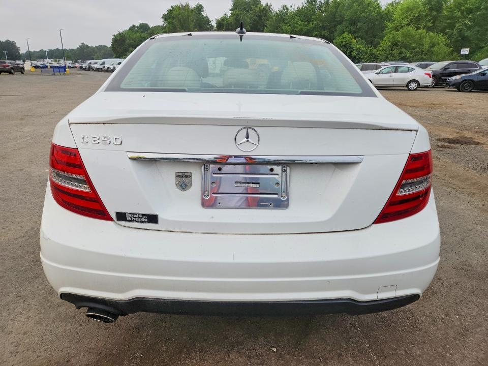 2013 Mercedes-benz C class VIN WDDGF4HB8DR271566 COPART salvage auction — MINOR DENT/SCRATCHES, MA - CERTIFICATE OF TITLE (P), sold $1,950 on 2026-07-27 (photo 6)
