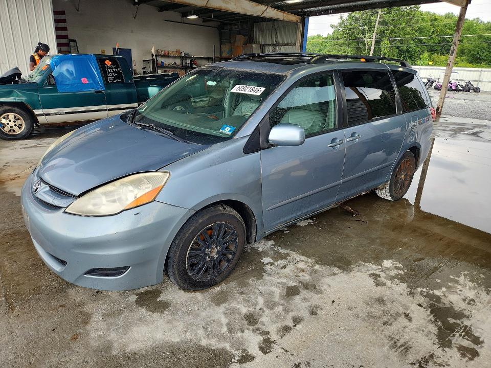 2010 Toyota Sienna VIN 5TDDK4CC1AS028249 COPART salvage auction — MINOR DENT/SCRATCHES, NJ - CERTIFICATE OF TITLE, sold $1,300 on 2026-07-27 (photo 1)