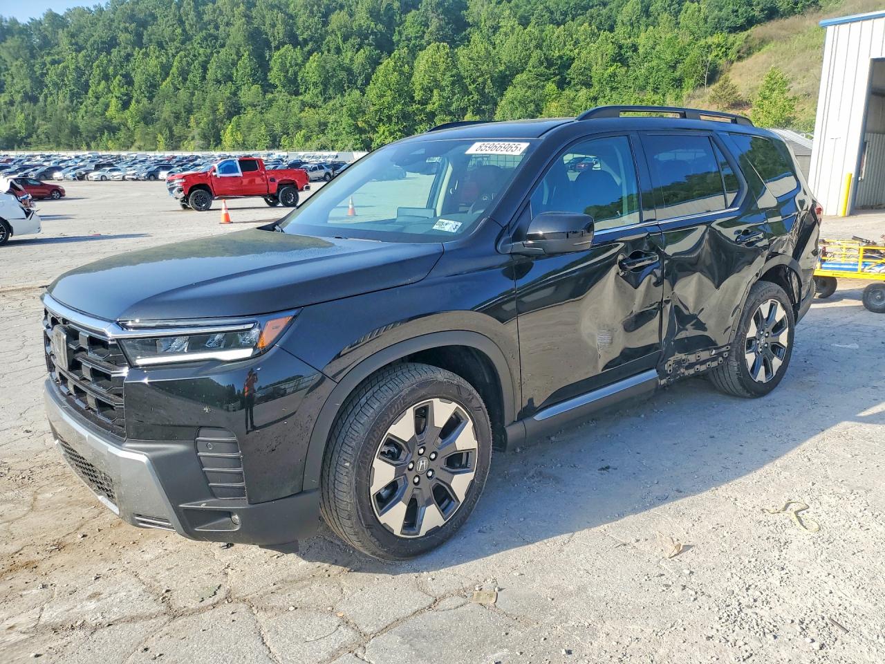 2026 Honda Pilot VIN 5FNYG1H85TB013198 — COPART salvage auction photo