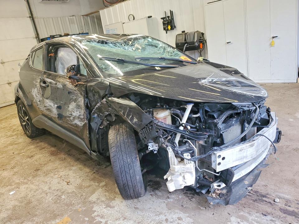 2018 Toyota C-hr VIN NMTKHMBX6JR040762 COPART salvage auction — ROLLOVER, ME - CERT OF TITLE-SALVAGE COLLISIO (P), sold $90 on 2026-07-23 (photo 4)