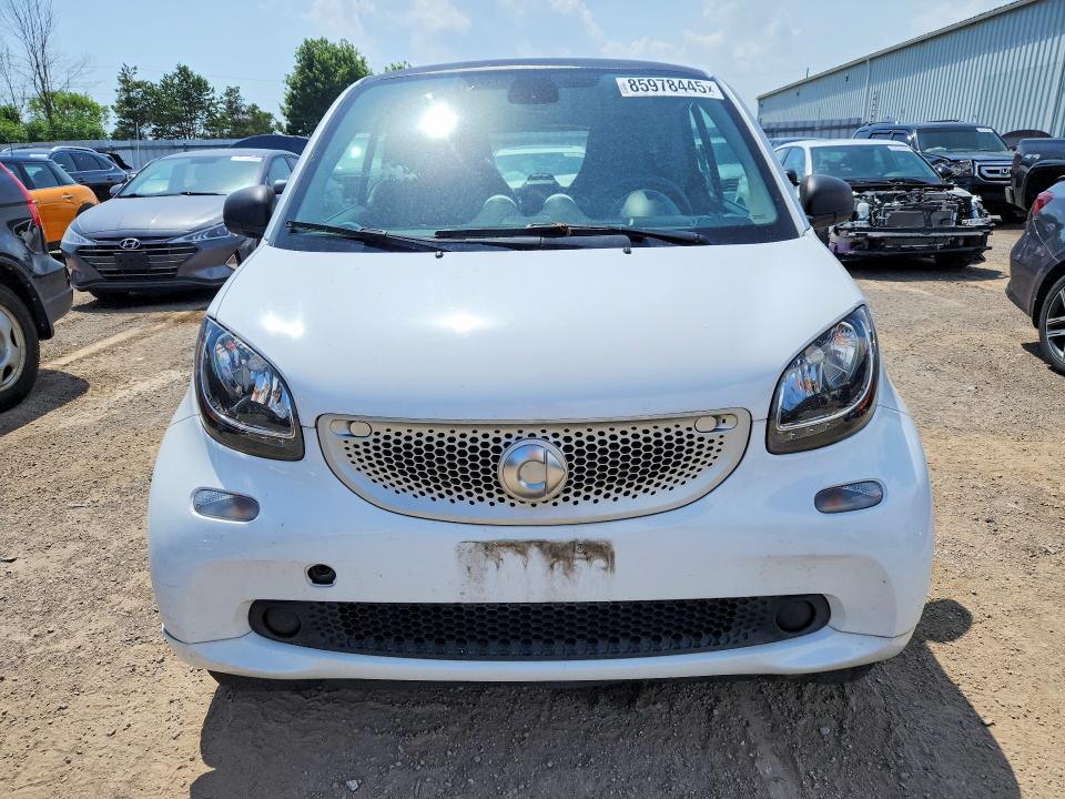 2016 Smart Fortwo VIN WMEFJ5DA9GK153905 COPART salvage auction — REAR END, ON - PERMIT SALVAGE, sold $250 on 2026-07-21 (photo 5)