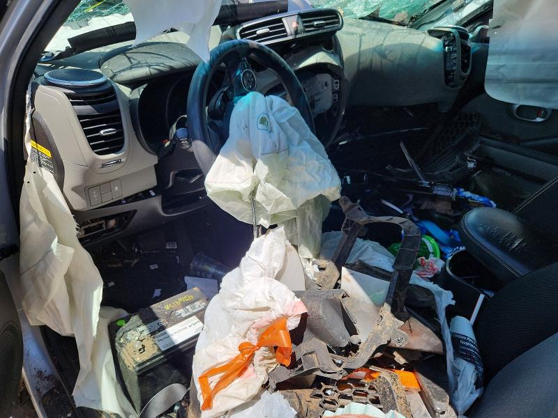 2015 Kia Soul VIN KNDJP3A58F7801979 COPART salvage auction — SIDE, Az - Cert Of Title - Salvage, sold $300 on 2026-07-31 (photo 8)