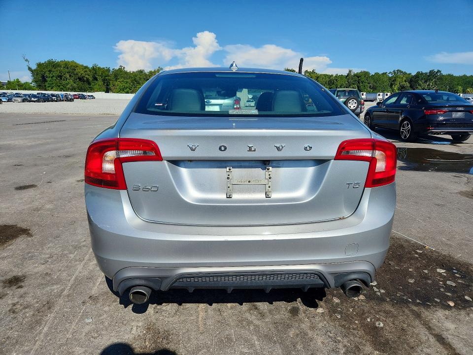 2017 Volvo VIN YV126MFL4H2431418 COPART salvage auction — FRONT END, Fl - Cert Of Title Slvg Rebuildable, sold $2,250 on 2026-07-22 (photo 6)