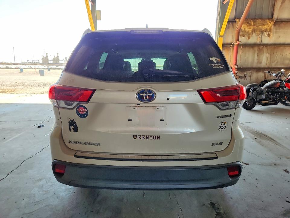 2017 Toyota Highlander VIN 5TDJGRFH2HS034225 COPART salvage auction — FRONT END, Az - Cert Of Title - Salvage, sold $5,700 on 2026-07-26 (photo 6)