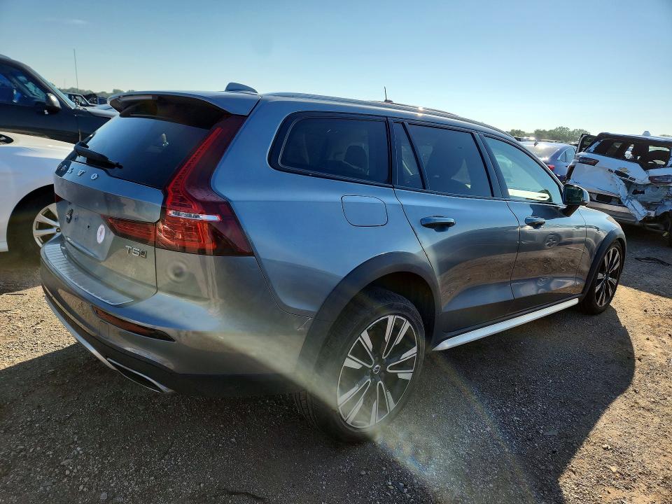 2020 Volvo V60 VIN YV4102WK3L1044949 COPART salvage auction — FRONT END, Il - Salvage Certificate, sold $7,100 on 2026-08-13 (photo 3)