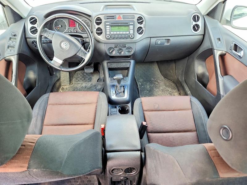 2009 Volkswagen Tiguan VIN WVGBV75N39W521811 COPART salvage auction — NORMAL WEAR, TX - CERT OF TITLE-REBUILT SALVAGE, sold $825 on 2026-07-14 (photo 8)