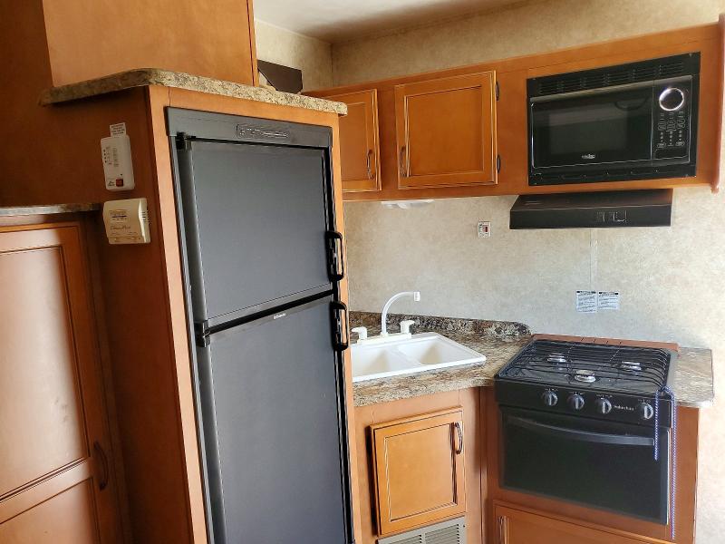 2014 Gulf stream Track & tr VIN 1NL1GTL24E1112858 COPART salvage auction — WATER/FLOOD, KY - CERT OF TITLE-SALVAGE WATER, sold $1,300 on 2026-07-23 (photo 6)
