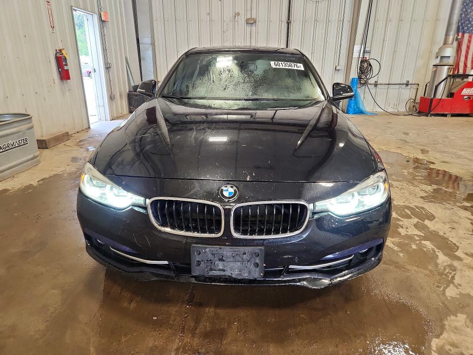 2017 BMW 3er VIN WBA8B9G52HNU09079 COPART salvage auction — FRONT END, Wi - Junked Vehicle Bill Of Sale, sold $4,500 on 2026-08-13 (photo 5)