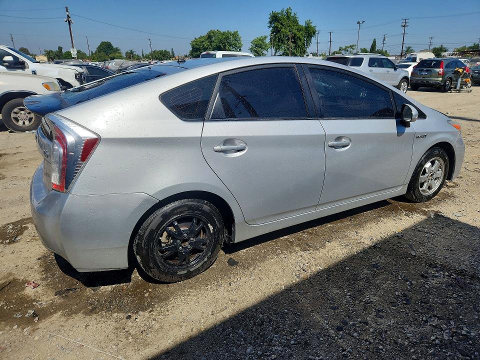 2015 Toyota Prius VIN JTDKN3DU6F0438586 COPART salvage auction — VANDALISM, Ca - Salvage Certificate, sold $1,500 on 2026-07-30 (photo 3)