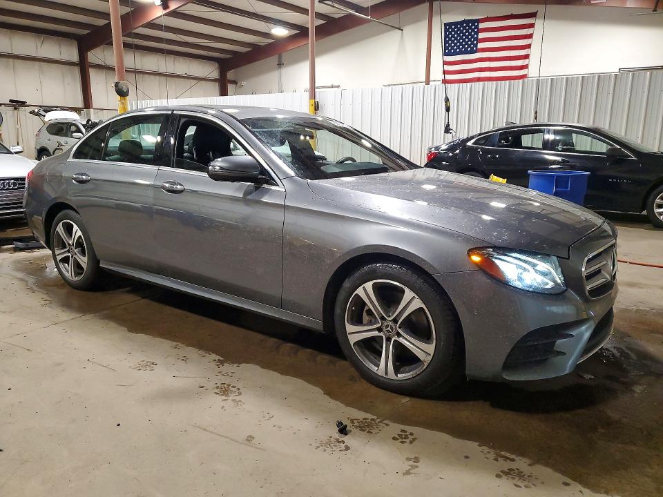 2019 Mercedes-benz E-klasse VIN WDDZF4KB7KA688738 COPART salvage auction — VANDALISM, Pa - Certificate Of Salvage, sold $8,400 on 2026-08-04 (photo 4)