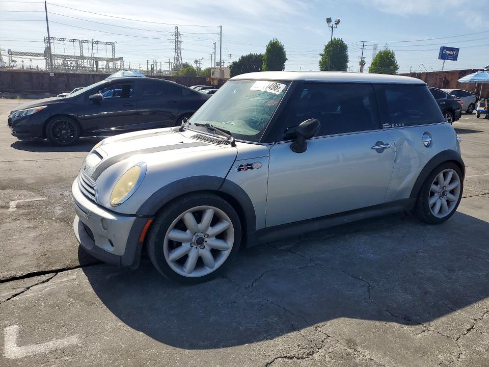 2002 Mini Cooper VIN WMWRE33482TD56996 COPART salvage auction — REAR END, CA - SALVAGE CERTIFICATE, sold $400 on 2026-08-07 (photo 1)