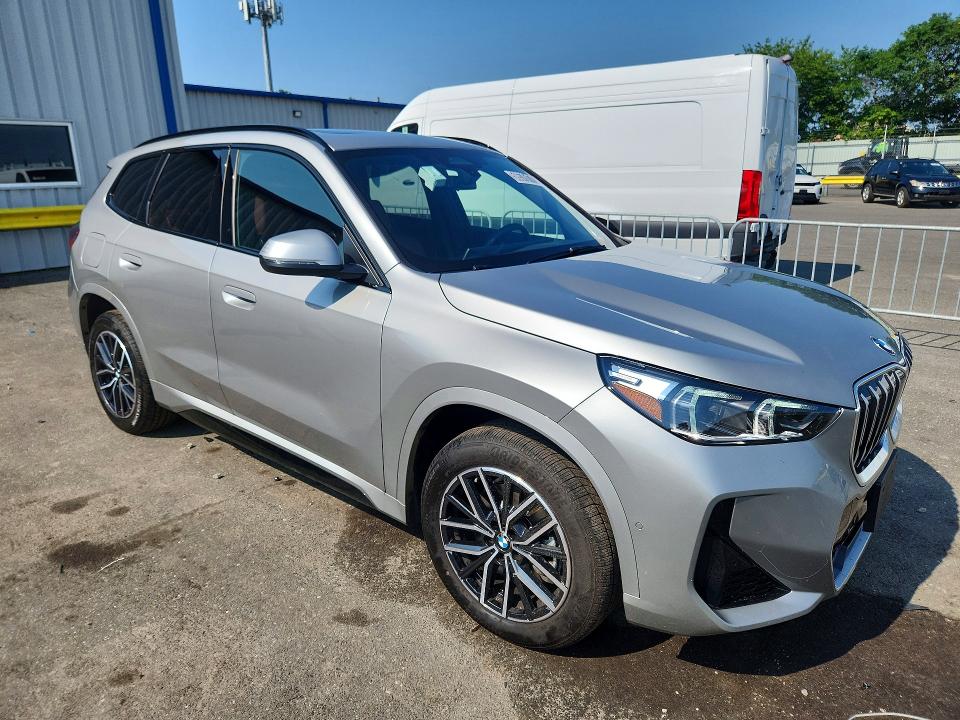 2026 BMW X1 VIN WBX73EF08T5631065 COPART salvage auction — UNDERCARRIAGE, Nj - Certificate Of Title, sold $29,500 on 2026-07-13 (photo 4)