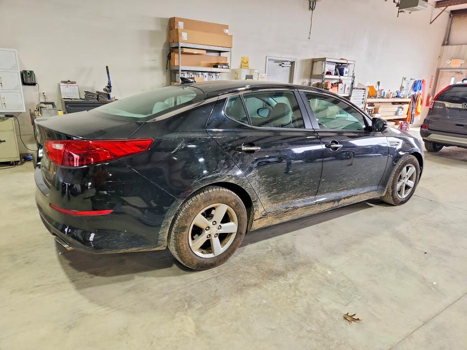 2015 Kia Optima VIN 5XXGM4A73FG422129 COPART salvage auction — VANDALISM, PA - CERTIFICATE OF SALVAGE, sold $450 on 2026-07-24 (photo 3)