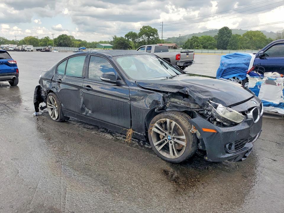 2012 BMW 3er VIN WBA3A9G51CNN67886 COPART salvage auction — FRONT END, Tn - Salvage Certificate, sold $650 on 2026-07-15 (photo 4)