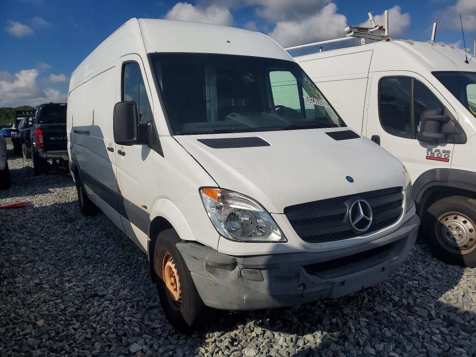 2012 Mercedes-benz Sprinter VIN WD3PE8CB8C5704671 COPART salvage auction — FRONT END, Fl - Certificate Of Title, sold $1 on 2026-07-28 (photo 4)