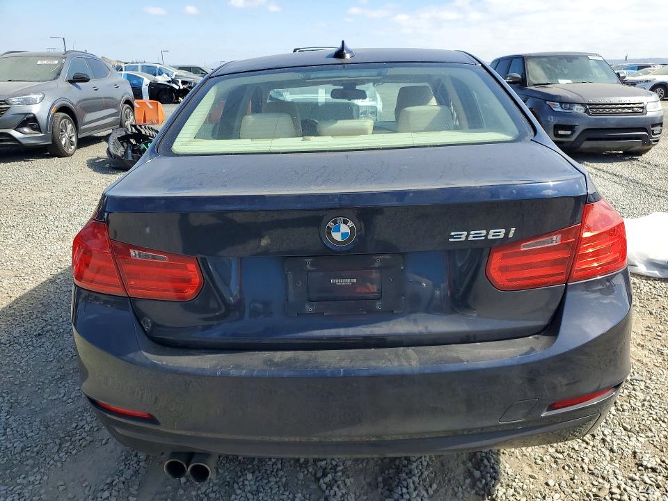 2014 BMW 3er VIN WBA3C1C5XEK109589 COPART salvage auction — FRONT END, Mt - Dis/Dlr/Exp Only Clean Title, sold $350 on 2026-07-28 (photo 6)