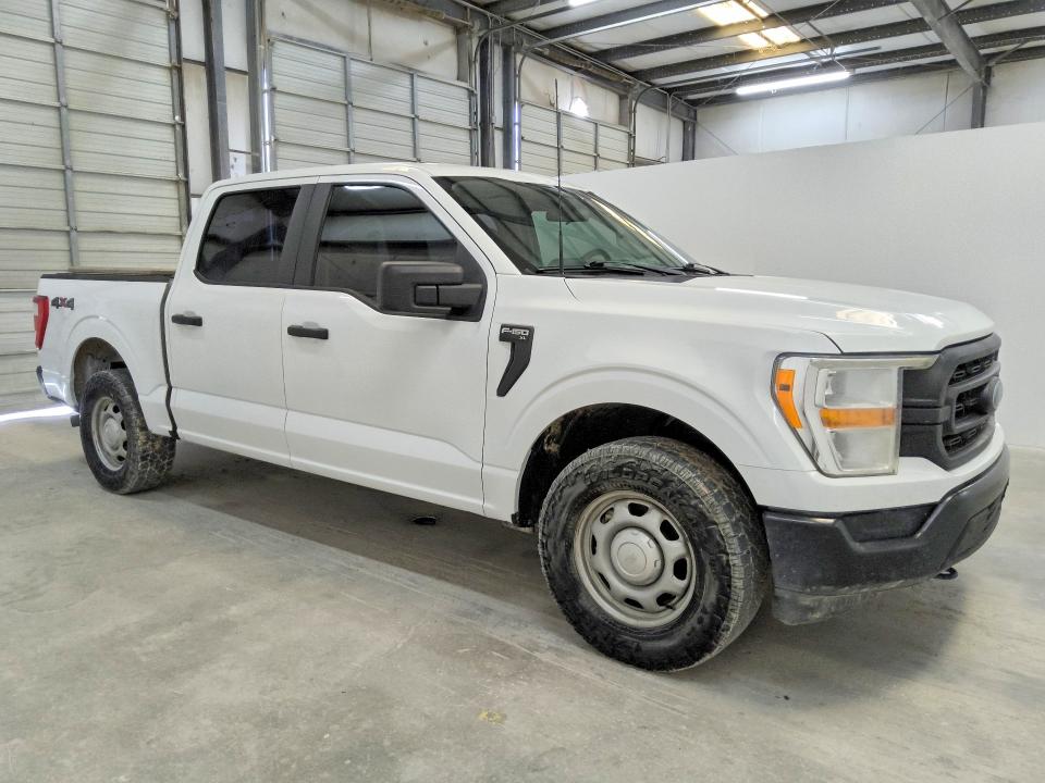 2021 Ford F-150 lightning VIN 1FTFW1E51MFC04151 COPART salvage auction — MINOR DENT/SCRATCHES, Tx - Certificate Of Title, sold $11,300 on 2026-07-28 (photo 4)