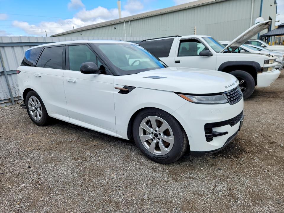 2026 Land rover RANGE ROVER VIN SAL1J9EU6TA623356 COPART salvage auction — FRONT END, ON - PERMIT NO BRAND - UNFIT, sold $75,500 on 2026-09-10 (photo 4)