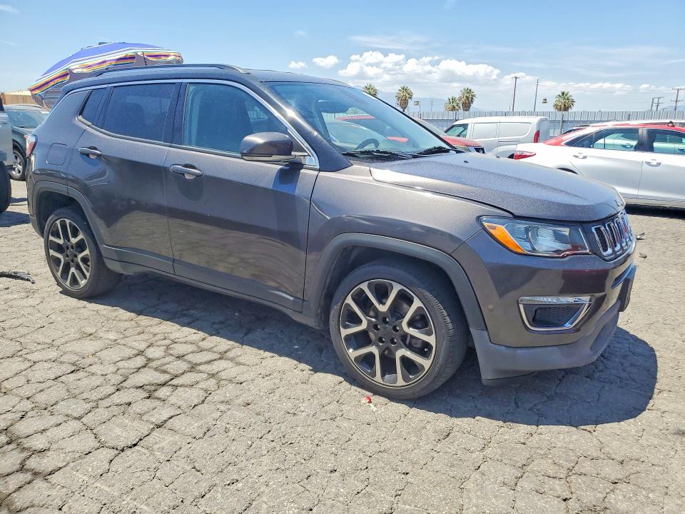2019 Jeep Compass VIN 3C4NJCCB2KT615074 COPART salvage auction — MINOR DENT/SCRATCHES, Ca - Dis/Dlr/Exp Only Clean Title, sold $3,750 on 2026-07-29 (photo 4)