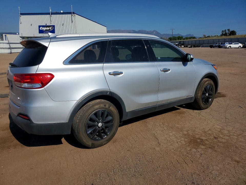 2016 Kia Sorento VIN 5XYPGDA53GG155237 COPART salvage auction — VANDALISM, Co - Dis/Dlr/Exp Only Clean Title, sold $2,150 on 2026-07-08 (photo 3)