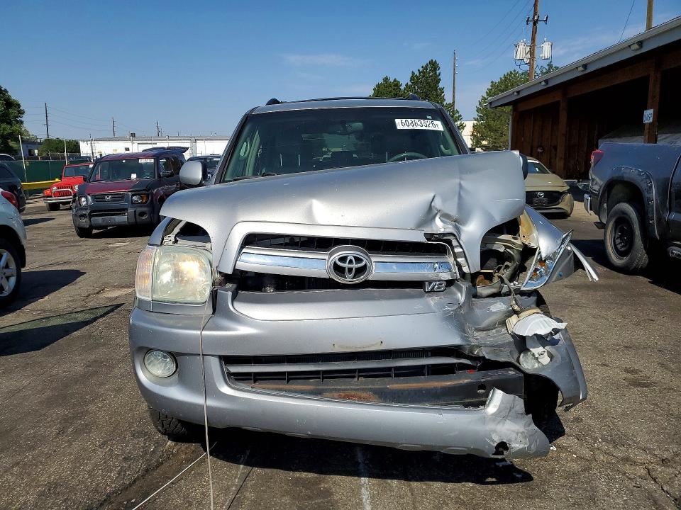 2005 Toyota Sequoia VIN 5TDBT44A85S240704 COPART salvage auction — FRONT END, Co - Public - Salvage Title, sold $275 on 2026-07-28 (photo 5)