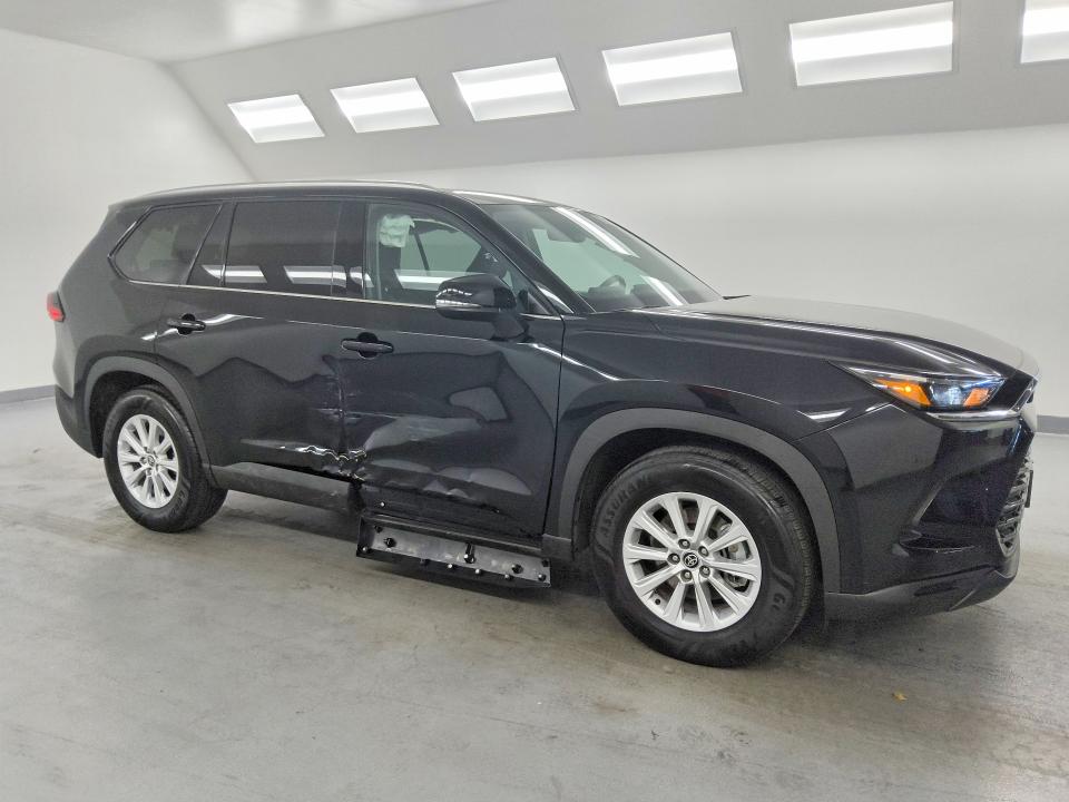 2026 Toyota Highlander VIN 5TDAAAA57TS040871 COPART salvage auction — SIDE, Ca - Certificate Of Title (P), sold $100 on 2026-07-27 (photo 4)