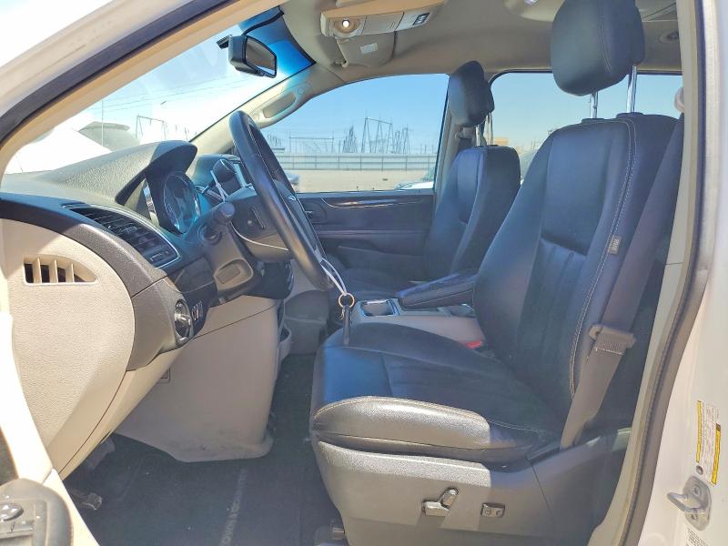 2014 Chrysler Voyager VIN 2C4RC1BG4ER446177 COPART salvage auction — MINOR DENT/SCRATCHES, Ca - Dis/Dlr/Exp Only Clean Title, sold $325 on 2026-07-28 (photo 7)