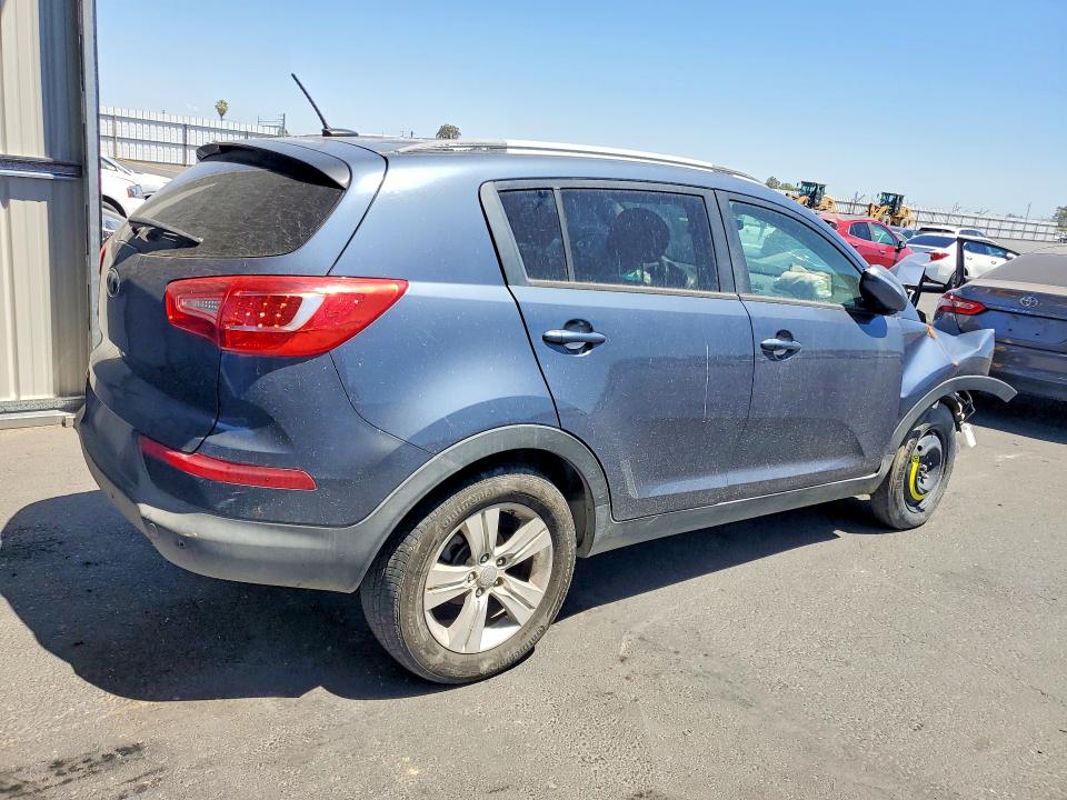 2013 Kia Sportage VIN KNDPB3A25D7413538 COPART salvage auction — FRONT END, CA - DIS/DLR/EXP APP FOR DUP CLEAN, sold $650 on 2026-07-27 (photo 3)