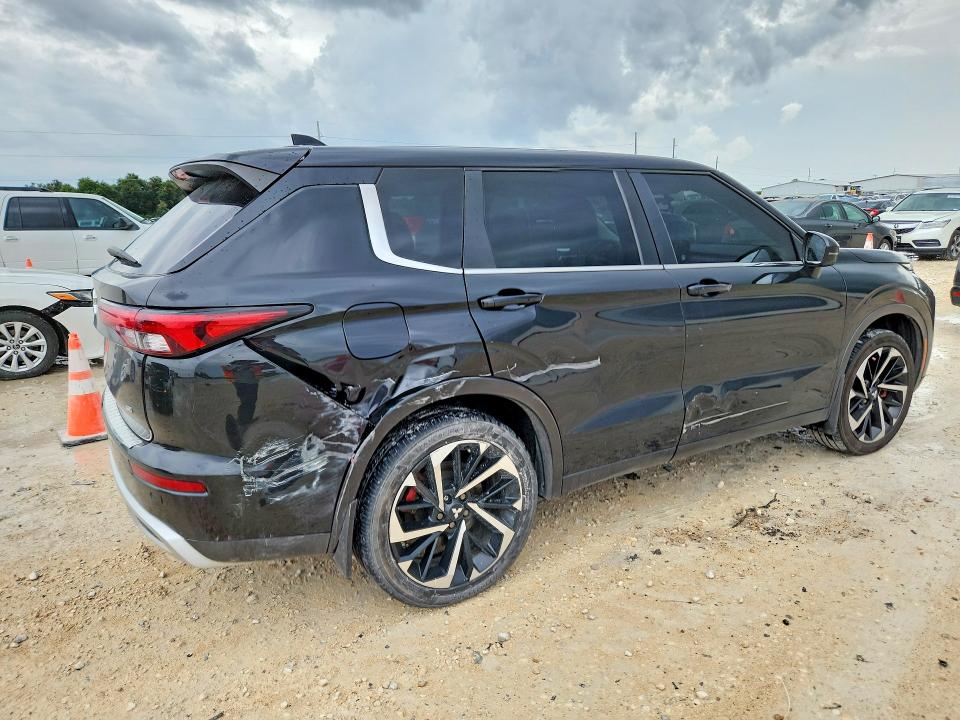 2022 Mitsubishi Outlander VIN JA4J3UA80NZ022150 COPART salvage auction — REAR END, TX - SALVAGE VEHICLE TITLE (P), sold $4,600 on 2026-07-23 (photo 3)
