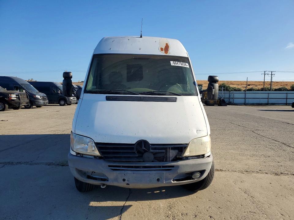 2006 Dodge Sprinter VIN WD0PD644465938508 COPART salvage auction — FRONT END, CA - DIS/DLR/EXP ONLY CLEAN TITLE, sold $1,300 on 2026-07-28 (photo 5)